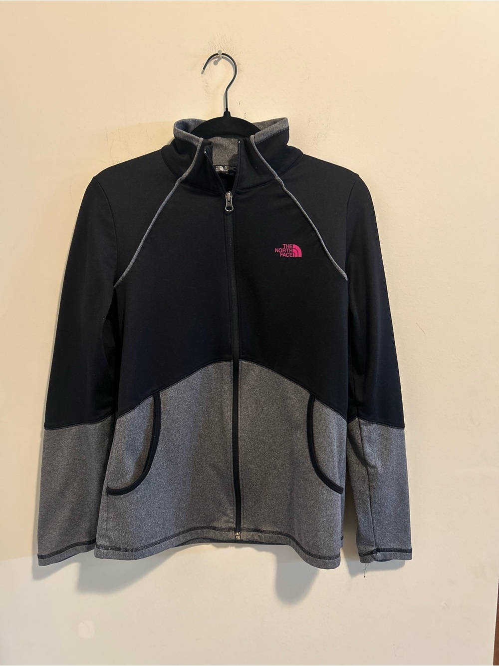 The North Face Black & Gray Full-Zip Fleece Jacket with Pink Logo